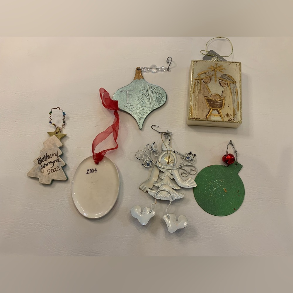 Lot of 6 assorted Christmas ornaments, ceramic and multi media - Picture 7 of 9